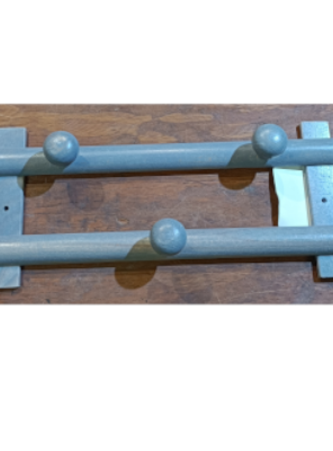 APPENDIABITI / ATTACCAPANNI "TRIS" FISSO LEGNO GRIGIO 5 POSTI