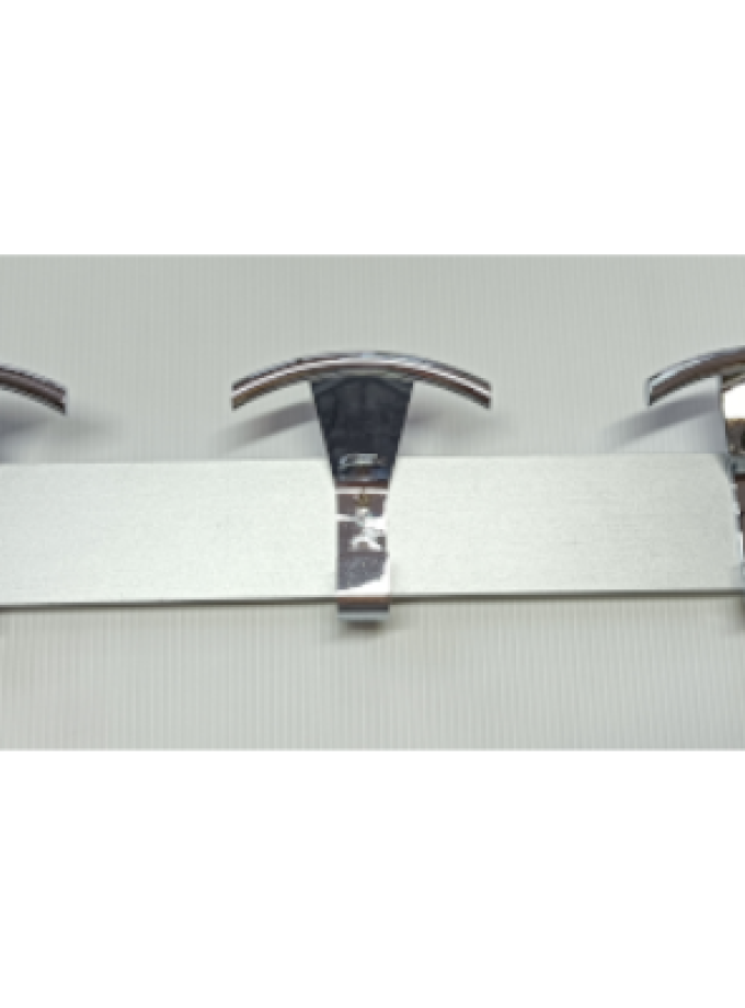 APPENDIABITI / ATTACCAPANNI FISSO LEGNO E METALLO CROMATO 3 POSTI